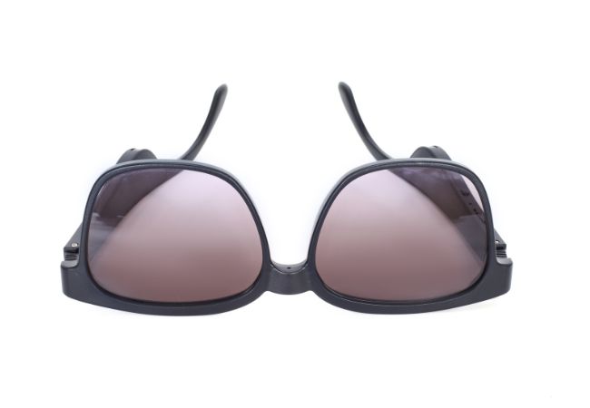 4-Smart-Glasses-E30.jpg